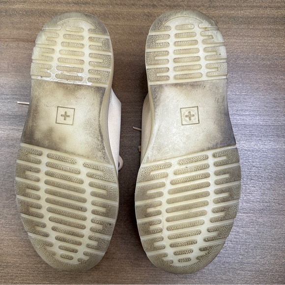 DR. MARTENS DANTE LEATHER SHOES SIZE 6- BEIGE - Picture 8 of 9